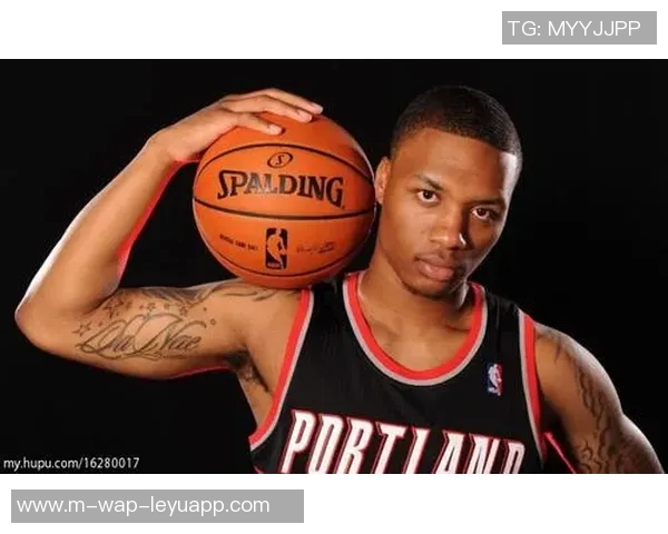 雷霆小牛对决精彩纷呈球星表现引发球迷热议与期待 雷霆小牛对决精彩纷呈球星表现引发球迷热议与期待